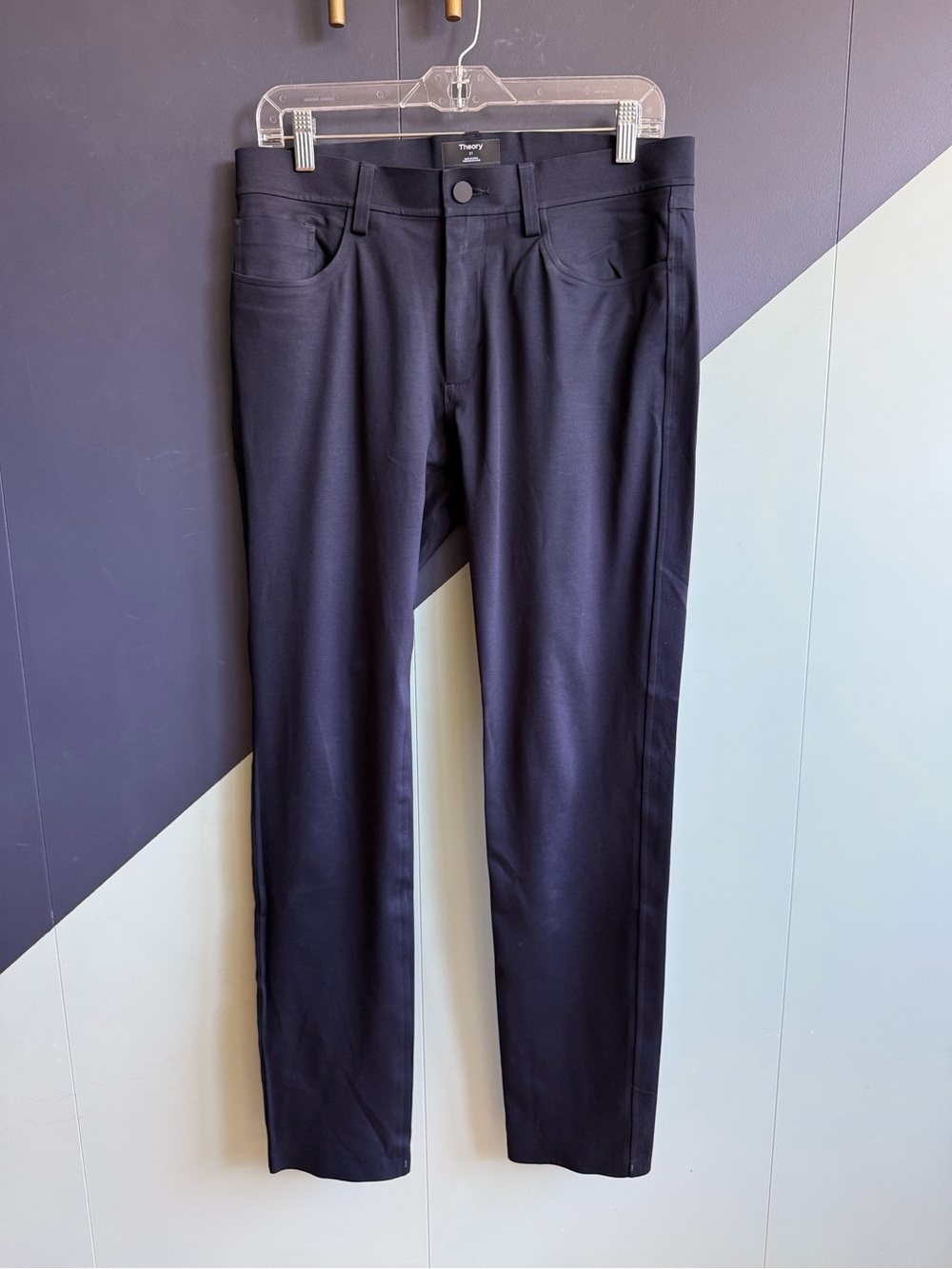 Theory Raffi Slim Fit Pant, Navy Blue Technical Knit, Size 31, EUC